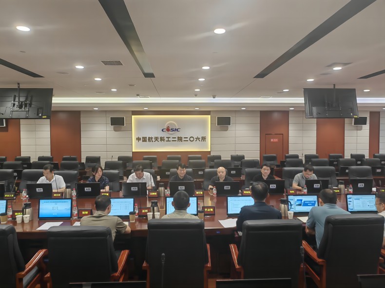 中國消防協(xié)會(huì)組織召開“多功能無人機(jī)應(yīng)急救援消防車”科技成果評價(jià)會(huì)議